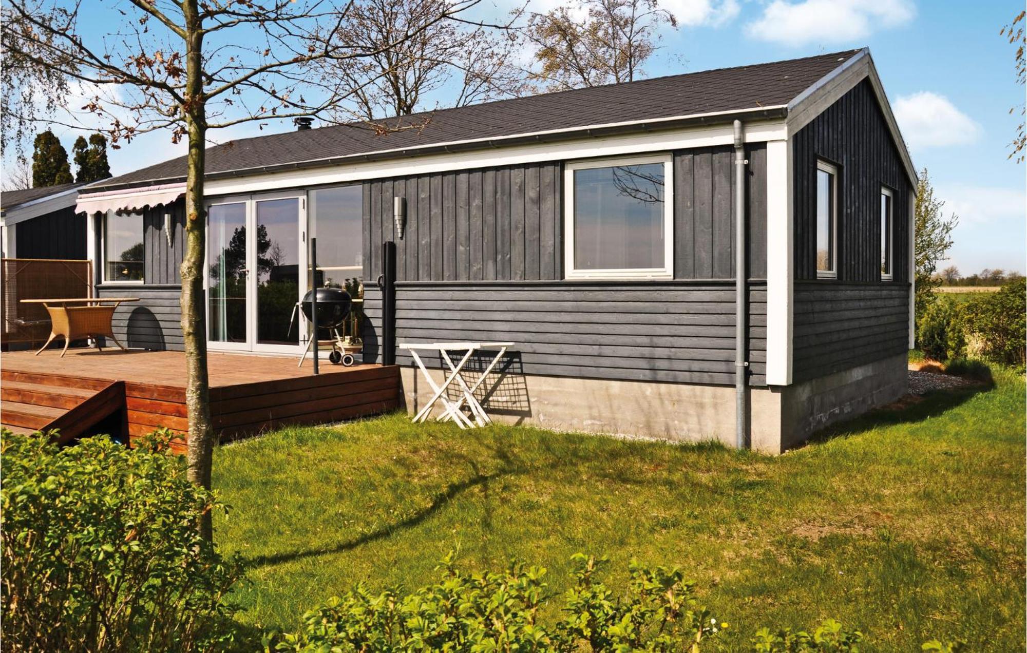 Cozy Home In Otterup With Kitchen Eksteriør billede