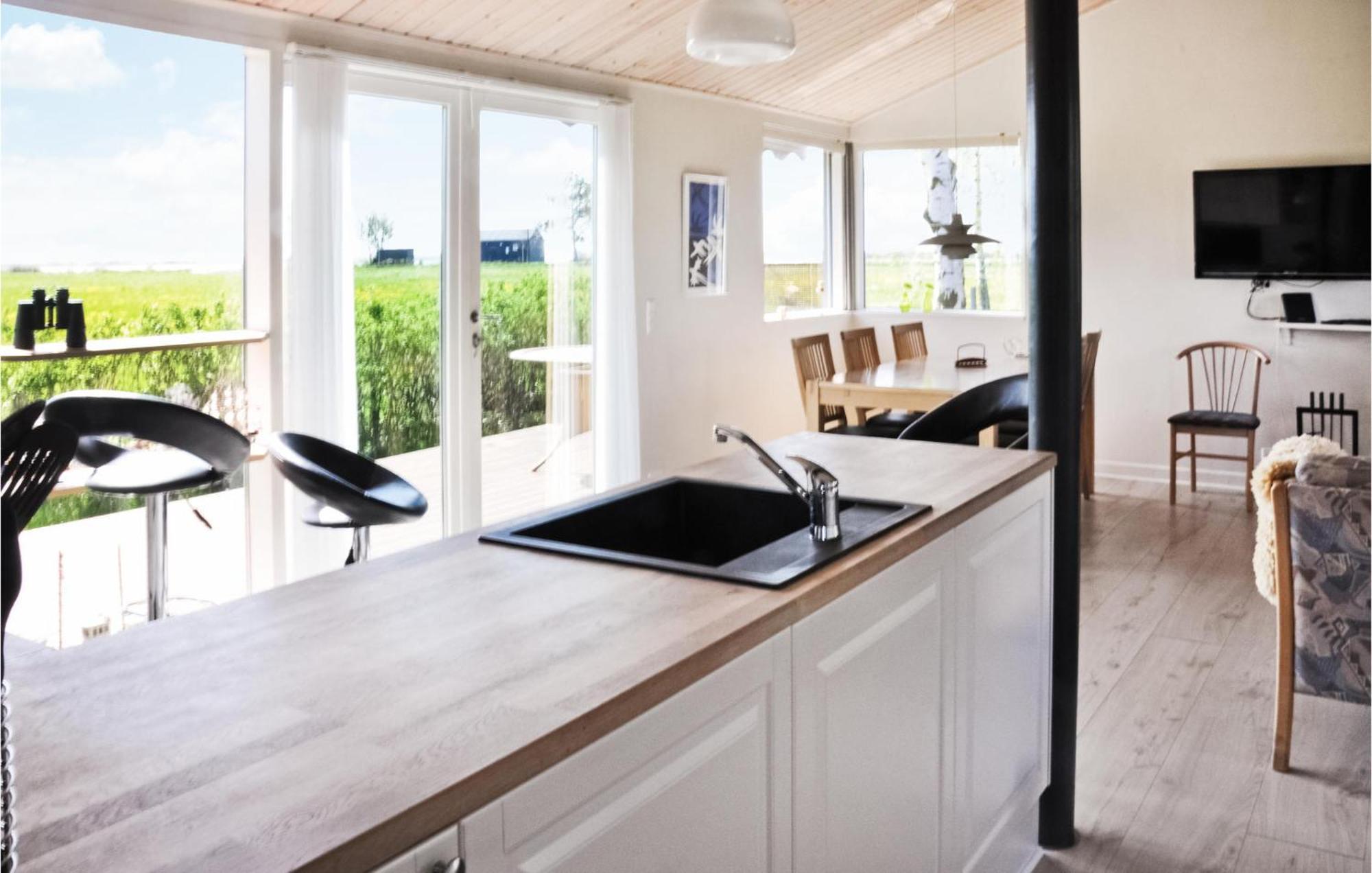 Cozy Home In Otterup With Kitchen Eksteriør billede